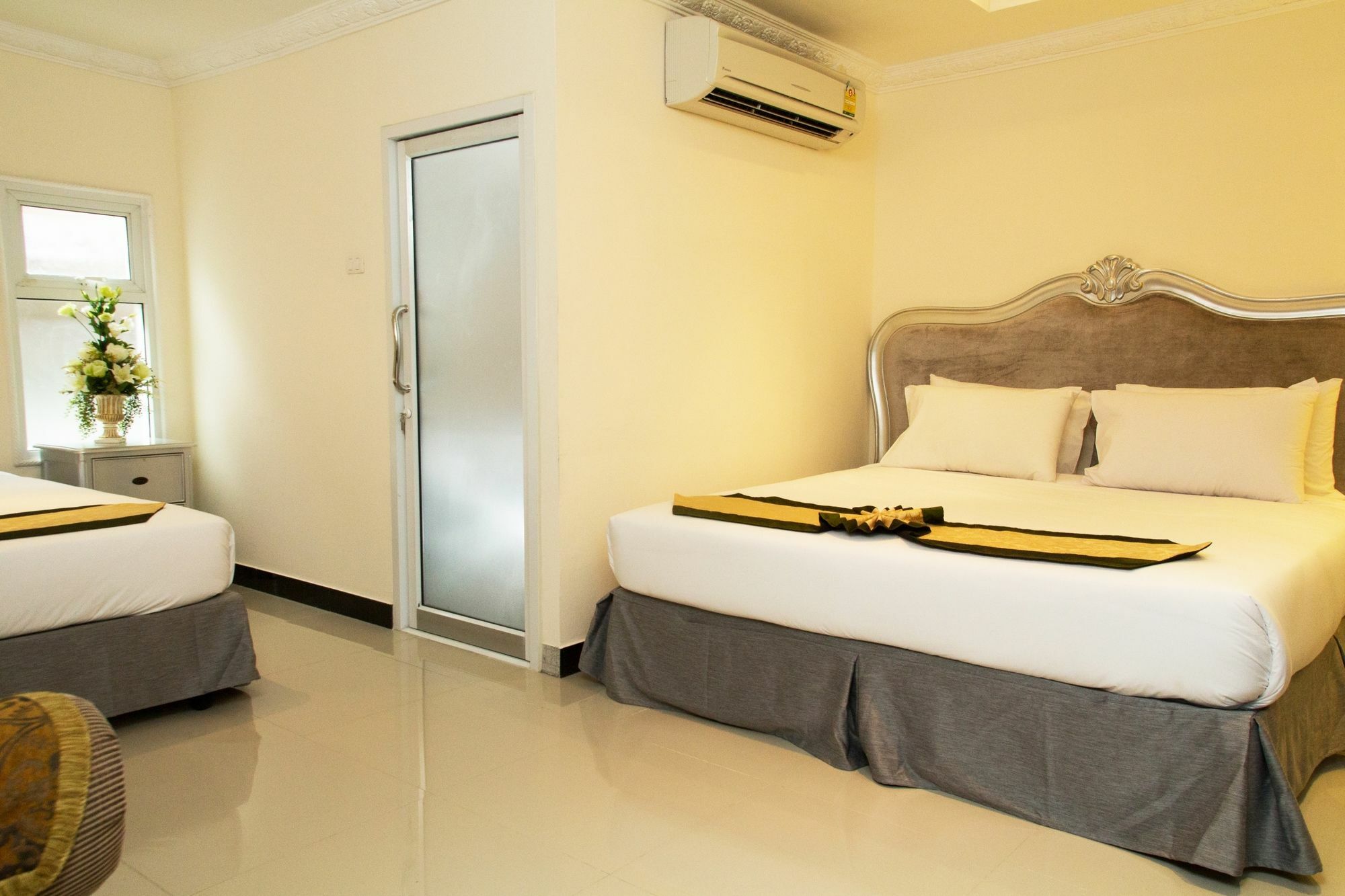 Pattaya International Lodge Екстериор снимка