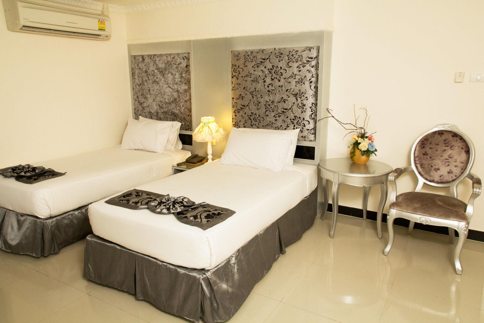 Pattaya International Lodge Екстериор снимка